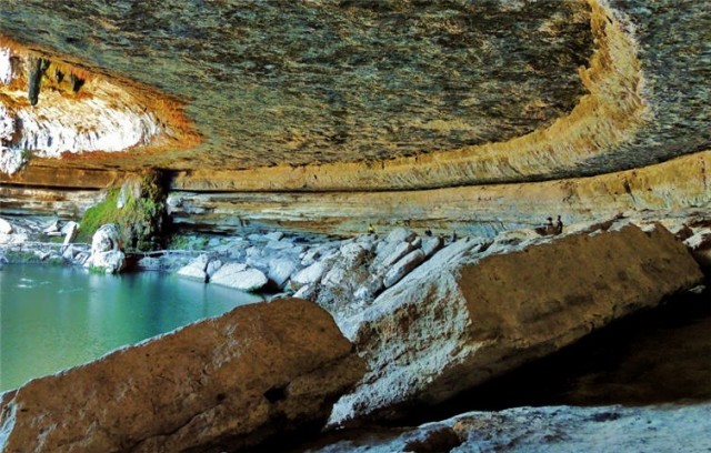 Boulders, Hamilton Pool